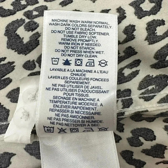 Lands' End Women's Leopard Print Button Up Long Sleeve Top Size 8 Medium No Iron - Picture 4 of 6